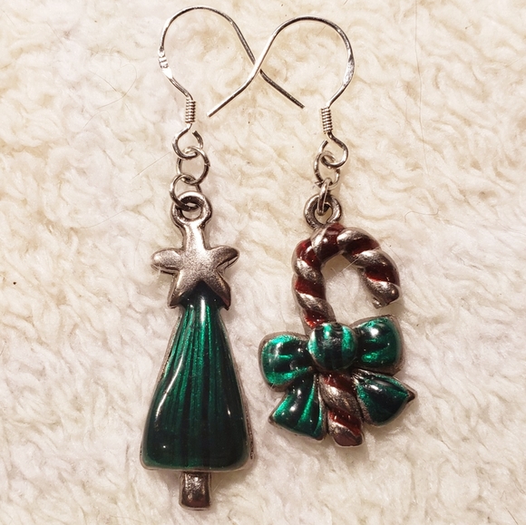 Made By Me OOAK Upcycled Vintage Painted Enamel Christmas Earrings - Picture 3 of 9